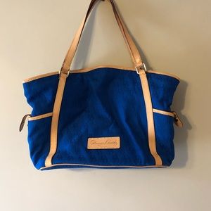 D&B blue tote bag